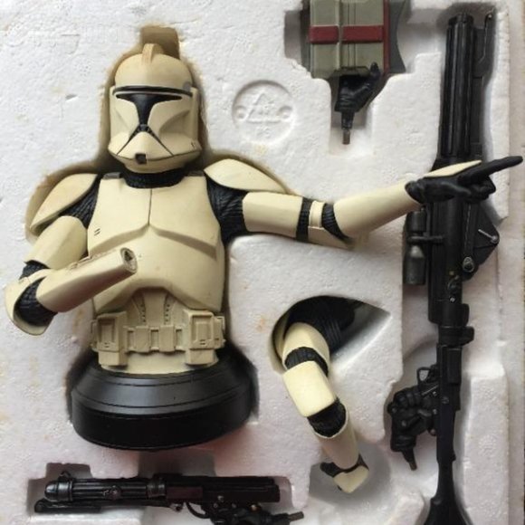 Gentle Giant Star Wars Clone Trooper Bust - Picture 7 of 7